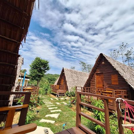 Phu Aunna Hotel Koh Phayam Exterior photo
