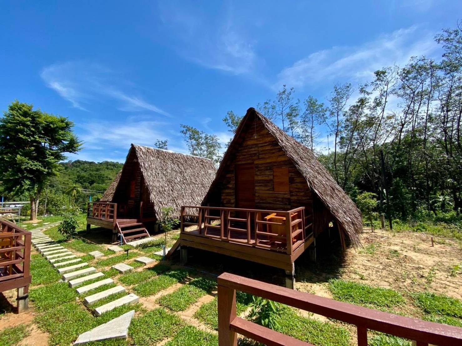 Phu Aunna Hotel Koh Phayam Exterior photo