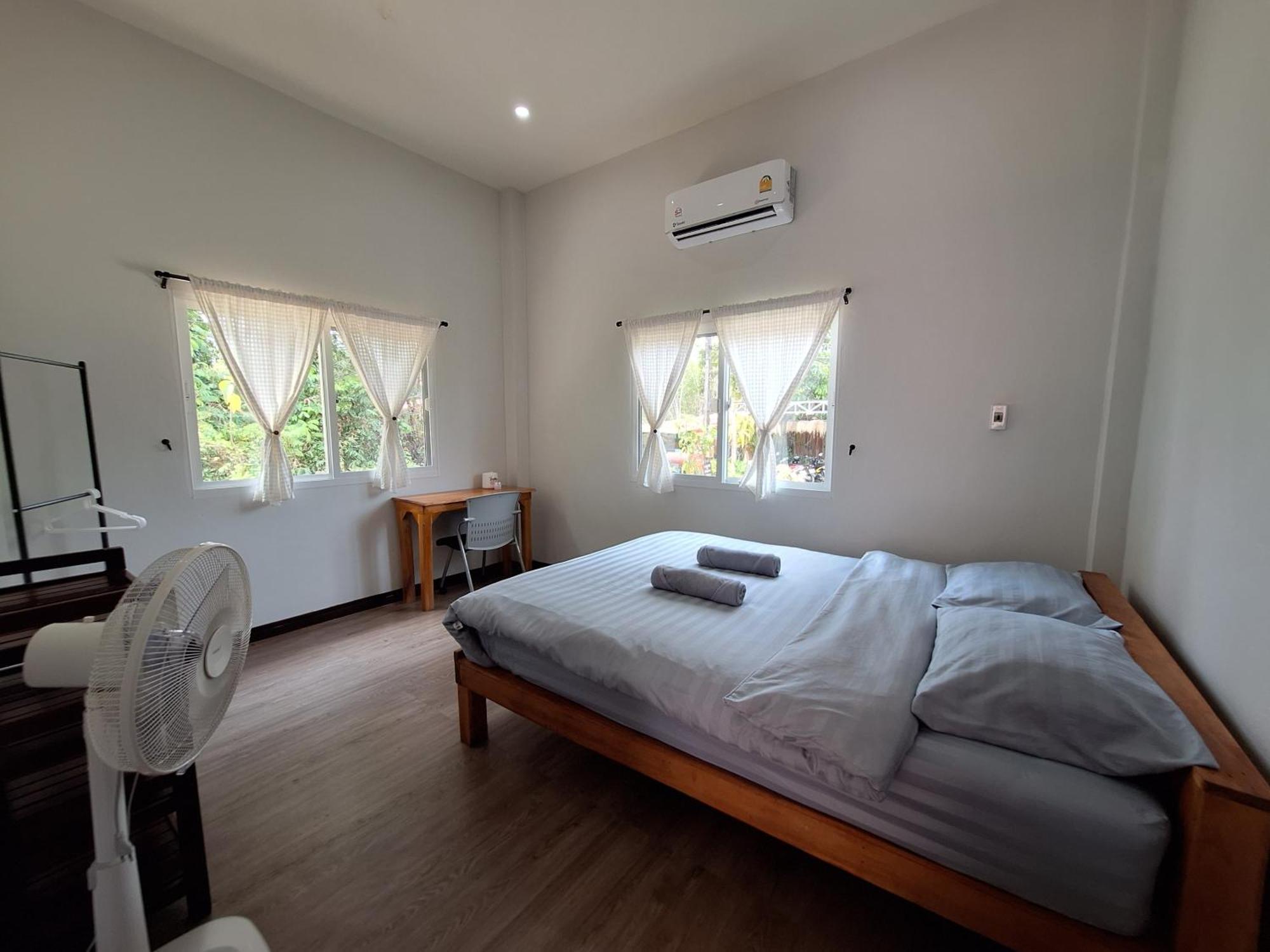 Phu Aunna Hotel Koh Phayam Exterior photo
